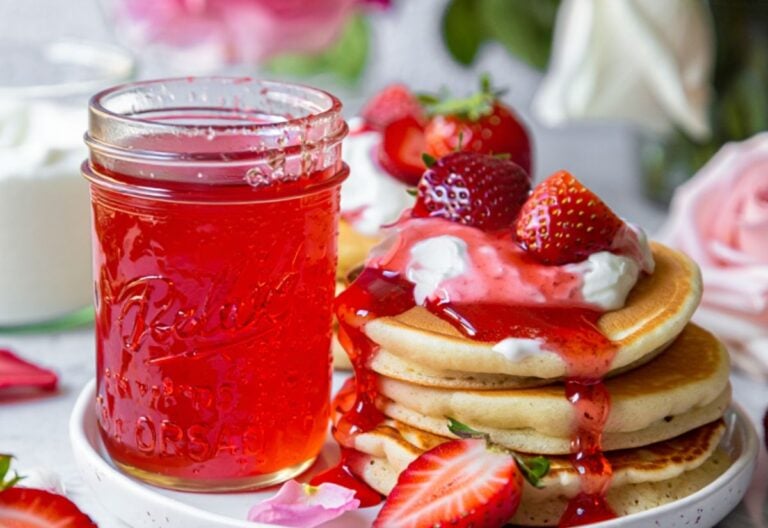 3 ingredients Homemade Strawberry Syrup